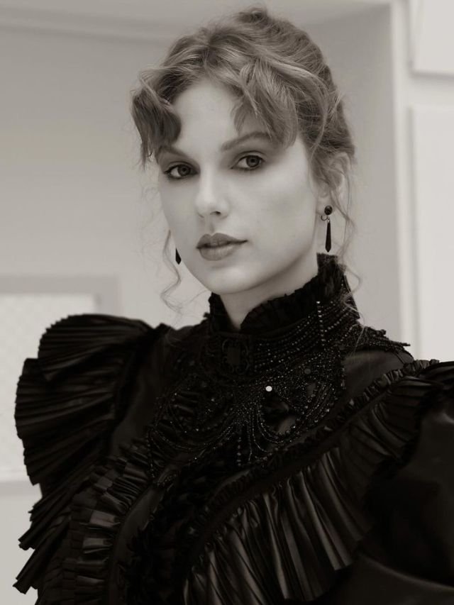 The Tortured Poets Department By tailor Swift Break all Records